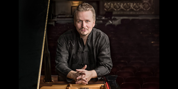 Ilya Yakushev, piano
